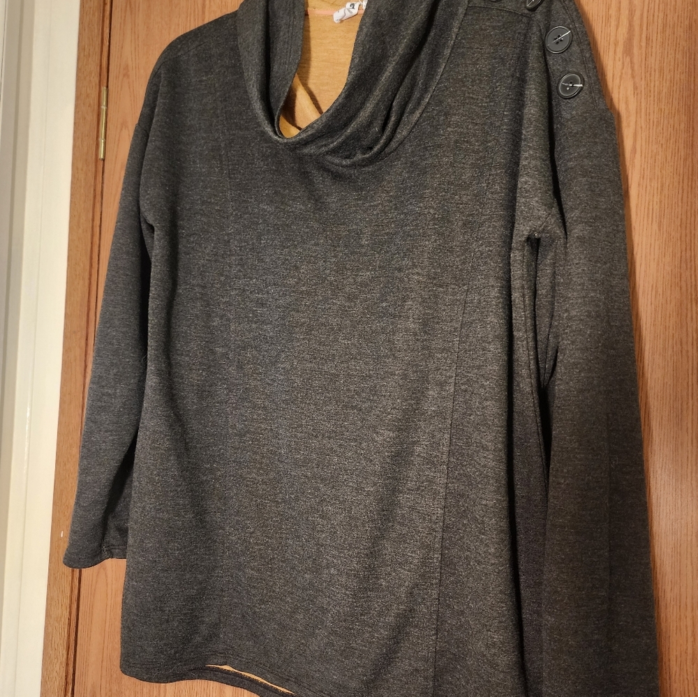 Cable & gauge Pullover Womens Medium gray, Mustard, & Button Accents. Cute